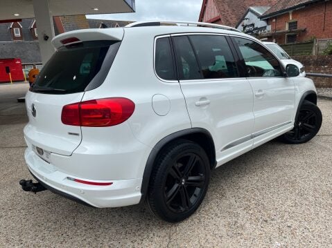 Volkswagen Tiguan R LINE TDI BLUEMOTION TECH 4MOTION DSG 2