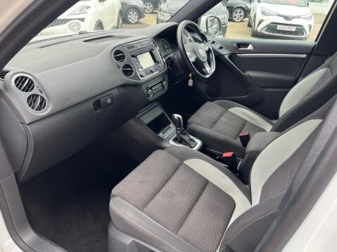 Volkswagen Tiguan R LINE TDI BLUEMOTION TECH 4MOTION DSG 12