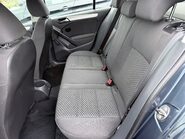 Volkswagen Golf S TSI 11