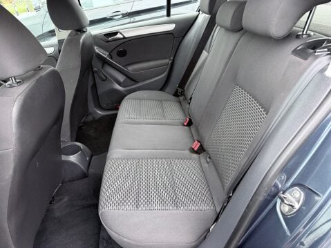 Volkswagen Golf S TSI 11