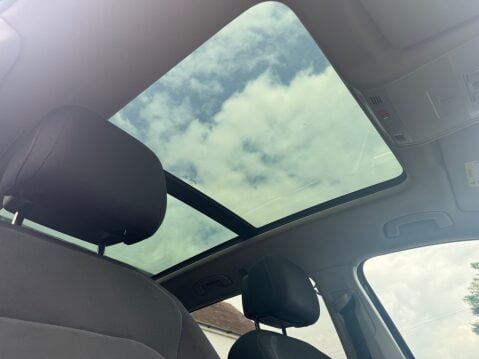 Volkswagen Tiguan Allspace SEL TDI 13
