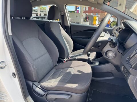 Kia Rio 1 3