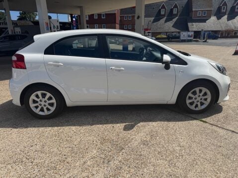 Kia Rio 1 10