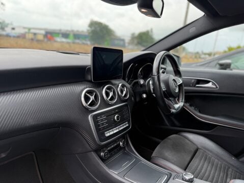 Mercedes-Benz A Class A 180 D AMG LINE PREMIUM 9