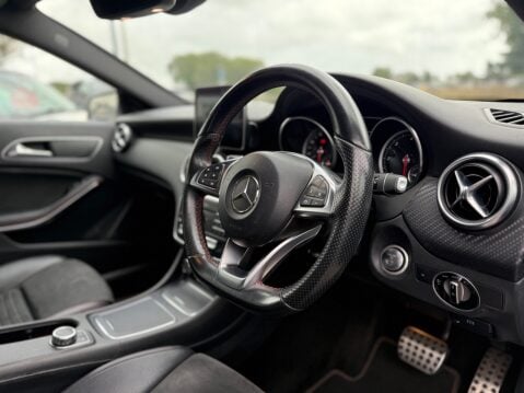 Mercedes-Benz A Class A 180 D AMG LINE PREMIUM 10