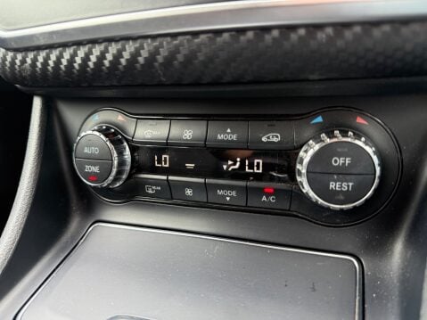 Mercedes-Benz A Class A 180 D AMG LINE PREMIUM 13
