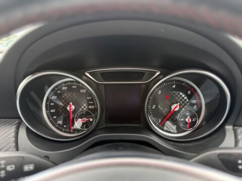 Mercedes-Benz A Class A 180 D AMG LINE PREMIUM 21