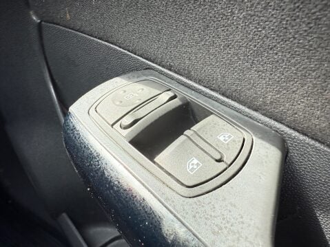 Vauxhall Corsa LIMITED EDITION 16