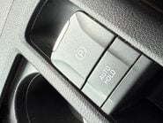 Hyundai i30 CRDI PREMIUM 16