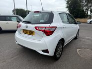 Toyota Yaris VVT-I ICON TECH [NAV] 5