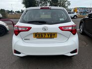 Toyota Yaris VVT-I ICON TECH [NAV] 6