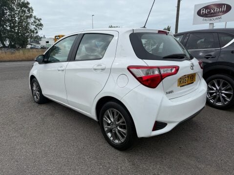 Toyota Yaris VVT-I ICON TECH [NAV] 7