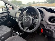 Toyota Yaris VVT-I ICON TECH [NAV] 9