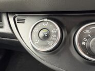Toyota Yaris VVT-I ICON TECH [NAV] 20