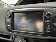 Toyota Yaris VVT-I ICON TECH [NAV] 13