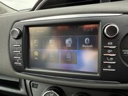 Toyota Yaris VVT-I ICON TECH [NAV] 15