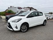 Toyota Yaris VVT-I ICON TECH [NAV] 1