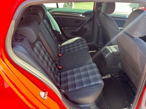Volkswagen Golf 2.0 TDI GTD 7