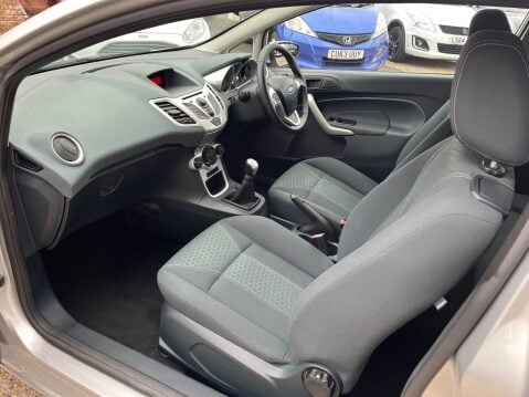Ford Fiesta 1.4 ZETEC 11