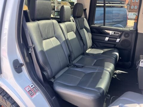 Land Rover Discovery 3.0 SDV6 LANDMARK AUTOMATIC 7 SEATER 8