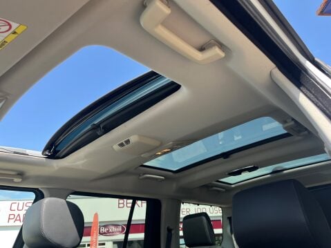 Land Rover Discovery 3.0 SDV6 LANDMARK AUTOMATIC 7 SEATER 16