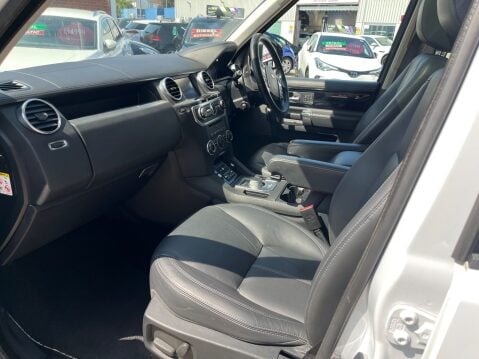 Land Rover Discovery 3.0 SDV6 LANDMARK AUTOMATIC 7 SEATER 17