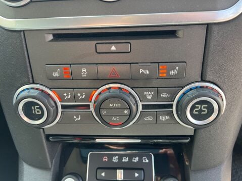 Land Rover Discovery 3.0 SDV6 LANDMARK AUTOMATIC 7 SEATER 23