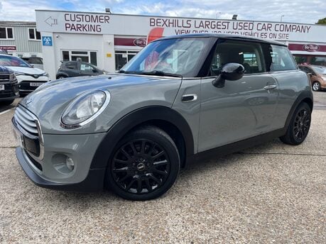 Mini Hatch 1.5 D COOPER 