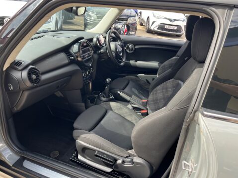 Mini Hatch 1.5 D COOPER 11