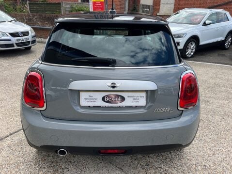 Mini Hatch 1.5 D COOPER 5