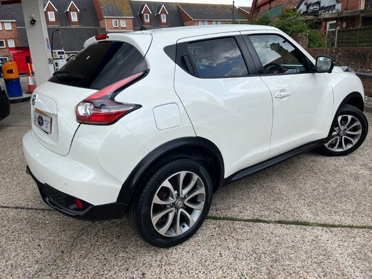 Nissan Juke 1.6 TEKNA XTRONIC AUTOMATIC 