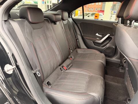 Mercedes-Benz A Class A 180 D AMG LINE EXECUTIVE 12