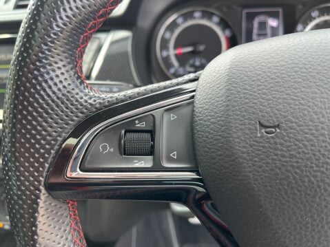 Skoda Fabia 1.0 TSI MONTE CARLO 14