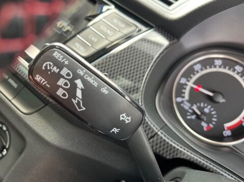 Skoda Fabia 1.0 TSI MONTE CARLO 23