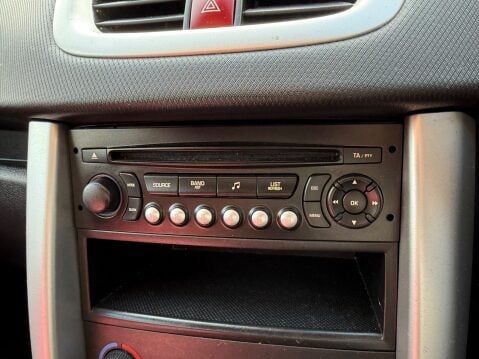 Peugeot 207 1.4 SPORT 14