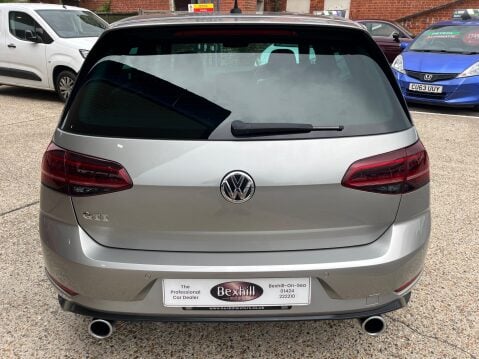 Volkswagen Golf 2.0 TSI GTI DSG 5