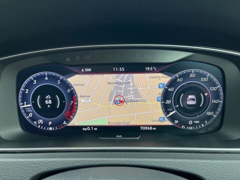 Volkswagen Golf 2.0 TSI GTI DSG 26