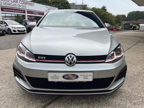 Volkswagen Golf 2.0 TSI GTI DSG 9