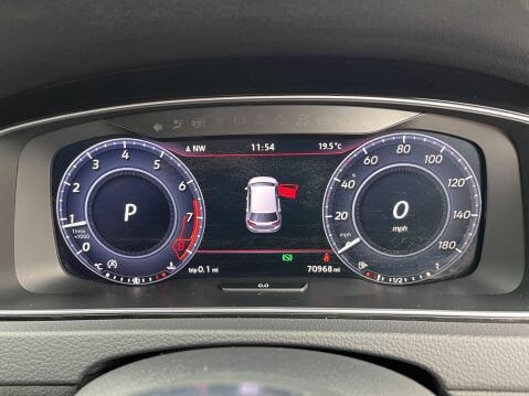 Volkswagen Golf 2.0 TSI GTI DSG 21