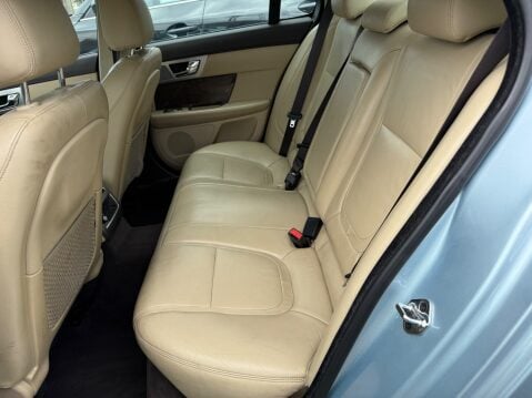 Jaguar XF D PREMIUM LUXURY AUTO 12