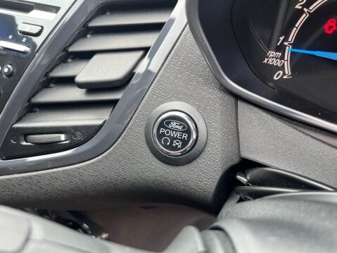 Ford Fiesta 1.6 TITANIUM X 24