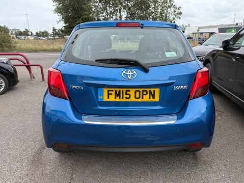 Toyota Yaris VVT-I ICON 6