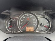 Toyota Yaris VVT-I ICON 17