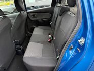 Toyota Yaris VVT-I ICON 8