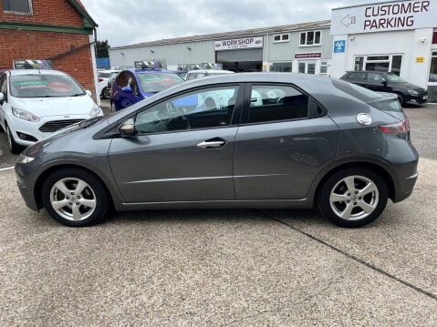 Honda Civic 1.8 I-VTEC SE 10