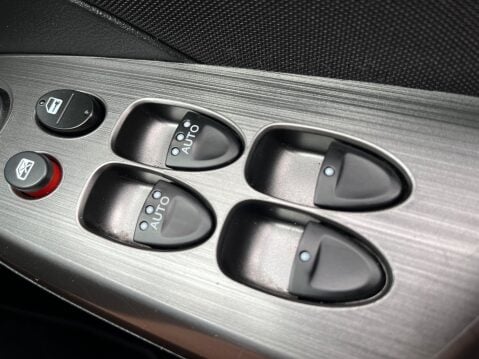 Honda Civic 1.8 I-VTEC SE 23