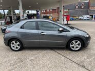 Honda Civic 1.8 I-VTEC SE 8