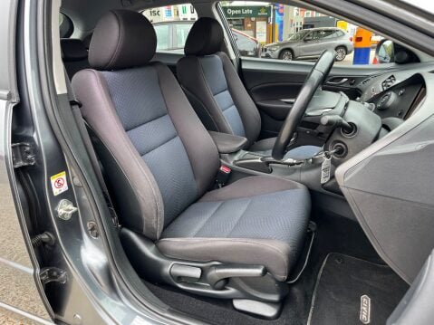 Honda Civic 1.8 I-VTEC SE 3