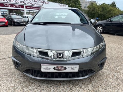 Honda Civic 1.8 I-VTEC SE 9