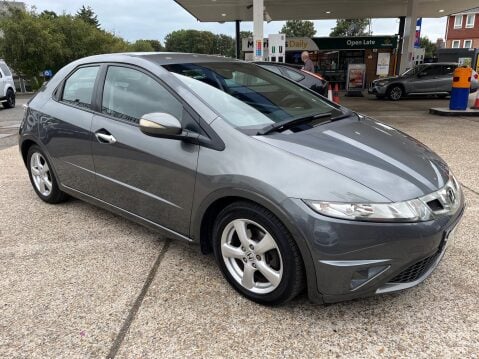 Honda Civic 1.8 I-VTEC SE 4